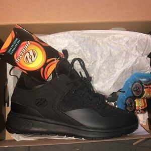 RARE brand new size 8 Heely’s